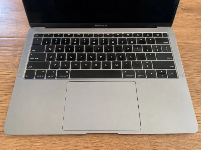MacBook Air 2019 - Prata - Perfeitas Condições (8gb RAM - 256gb - i5) - Bateria boa