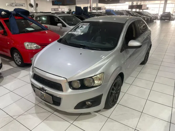 Chevrolet Sonic HB LT 1.6 16V Flexpower 5P Mec. 2012