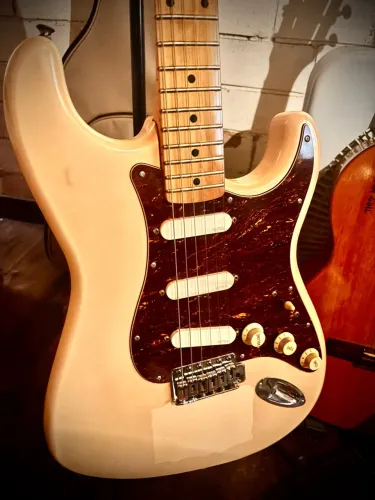 Guitarra Fender Stratocaster Japonesa