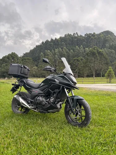 Honda NC 750X 2021 - Verde Fosco | Impecável e muito bem equipada