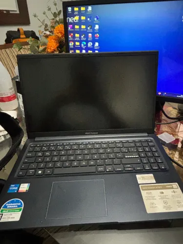 Notebook ASUS Vivobook 15 i5 12ª Geração 8GB RAM 512GB SSD FHD - Conservado