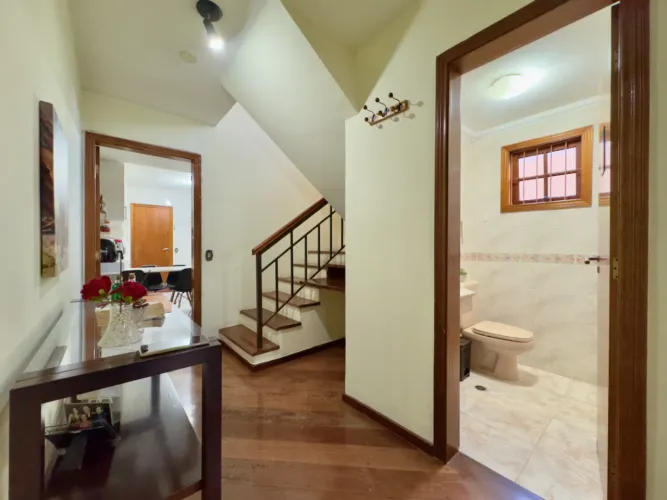Sobrado para venda em Vila Marari com 3 quartos, sendo 3 suítes, 157m²