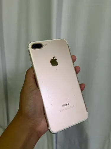 iPhone 7 Plus Dourado