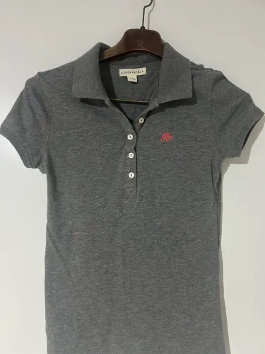 Camisa polo feminina esportiva Abercrombie, linda e despojada