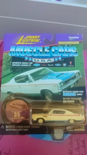 Miniatura Johnny Lightning Muscle Cars 1970 AMC Rebel Machine 1:64 - Rara