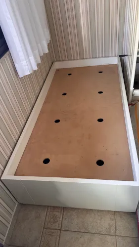 Cama de solteiro madeira maciça