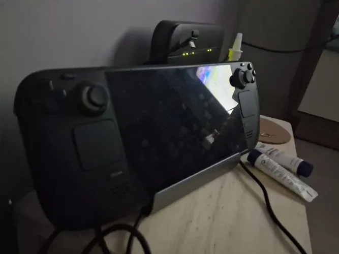 Steam deck com dock