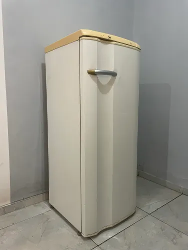 Geladeira Eletrolux RE26 - Usada