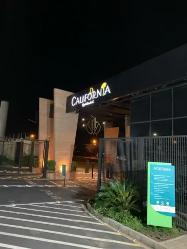 Terreno à venda, 330 m² por R$ 130.000,00 - Condomínio Residencial Jardim Califórnia - Est