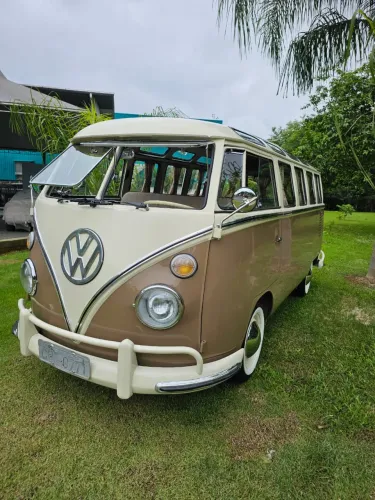 Volkswagen Kombi Standard/ Luxo/ Serie Prata 1976