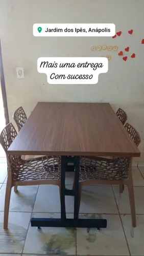 Mesas em MDF com estrutura em ferro / Mesa balcão