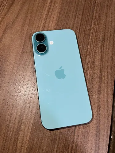 iPhone 16 128GB Verde Acinzentado Seminovo