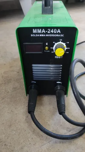 MAWUINA DE SOLDA MMA INVERSORA 240A