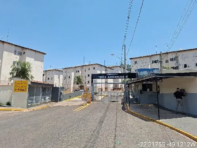 Imóvel com bom aproveitamento Apartamento no Nucleo Habitacional Vereador Edson, Bauru -