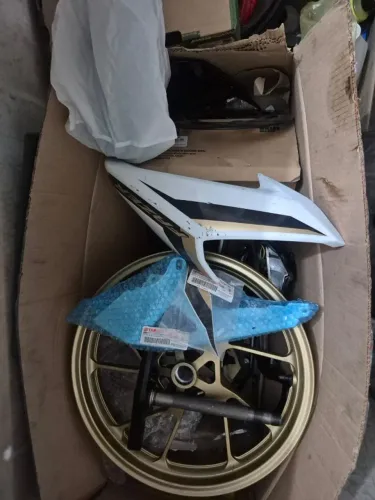 Lote de Peças Originais Yamaha FZ25/Fazer 250 2025 - Suspensão, Farol, Roda, Carenagens...