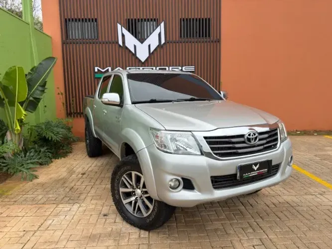 Toyota Hilux CD SRV 4X4 2.7 Flex 16V Aut. 2014