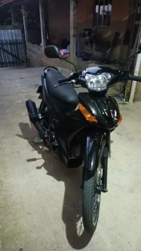 Vendo ou troco Crypton 115