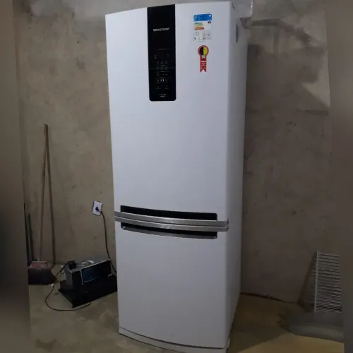 Geladeira Brastemp Inverse 463L freezer control-3 meses de garantia