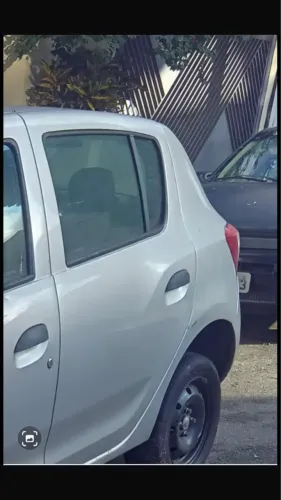 Vende se porta traseira RENAULT SANDERO 2015