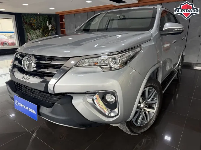 Toyota Hilux SW4 4X4 2.8 Diesel 2019