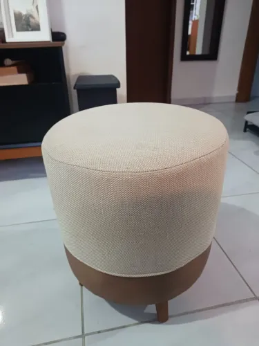 Puff decorativo linho e couro