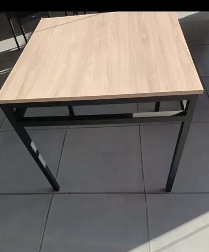 Mesa estilo industrial formicada 70 x70