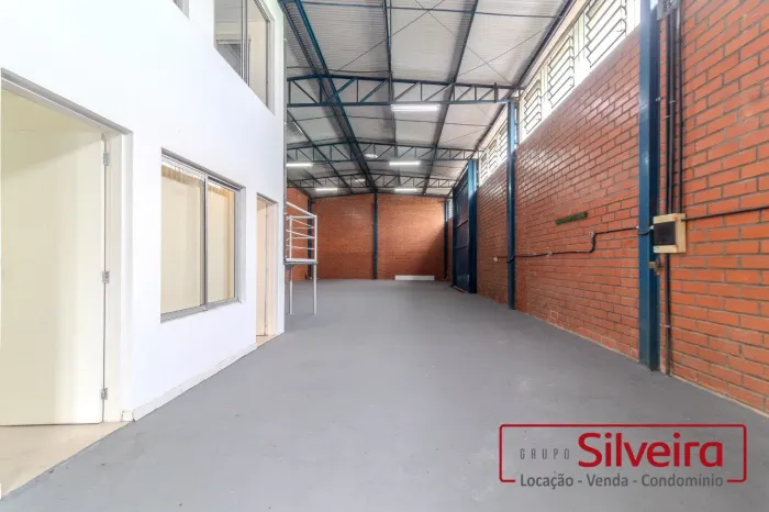 ALUGUE SEM FIADOR - PAVILHÃO / DEPÓSITO DE ESQUINA COM 300m² NAVEGANTES | PORTO ALEGRE