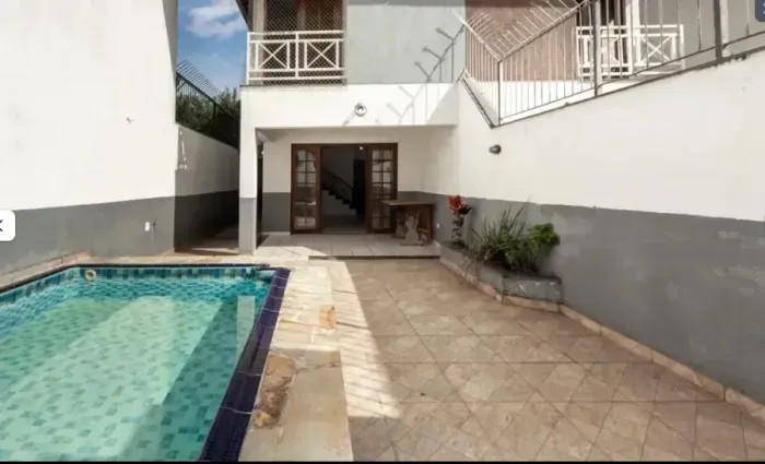 Casa com piscina para venda em Vila Clarice com 3 quartos, sendo 1 suíte , 182m²