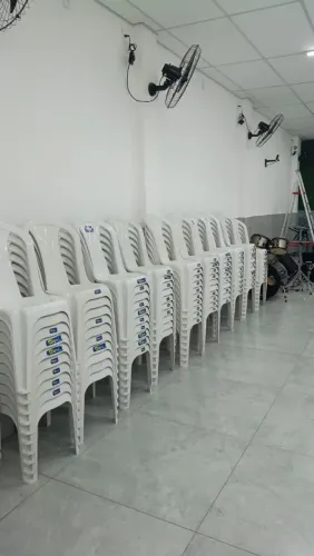 Cadeiras semi novas