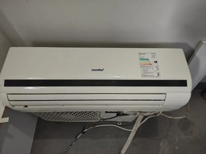 Split 9000 BTUs Comfee