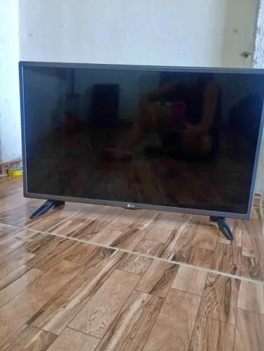 Tv 32 polegadas queimada