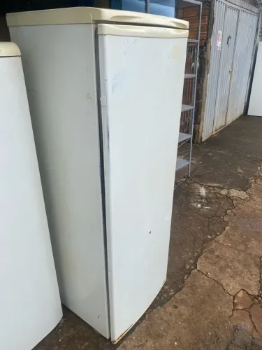 Geladeira, entrego
