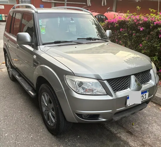 Mitsubishi Pajero TR4 2.0 Flex 16V 4X2 Aut. 2013