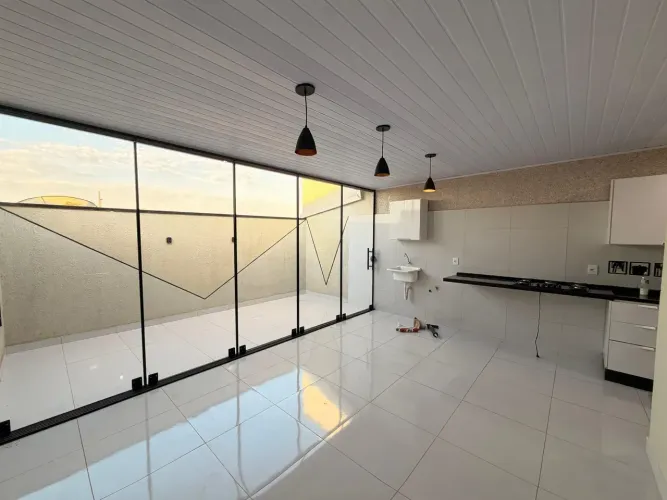 CASA 2/4 AMPLIADA - ESPAÇO GOURMET - ENERGIA SOLAR