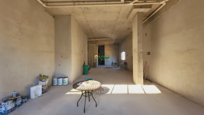 LOJA EM Condominio 120M² Sagrada Familia