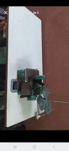 Máquina Overloc