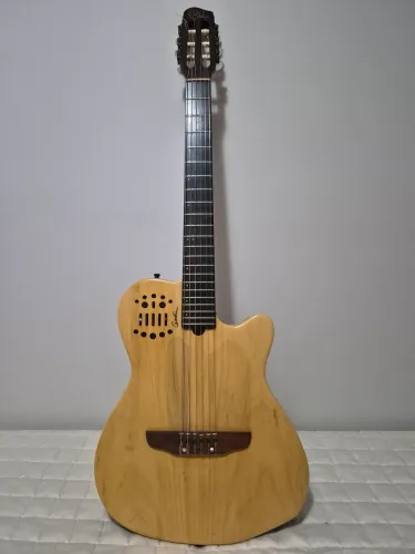 Violão Godin Multiac ACS SA Nylon com PolyBass