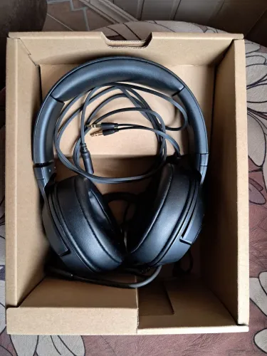 Headphone da Razor semi novo