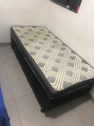 Cama De Solteiro Usada Mas Em Bom Estado. 