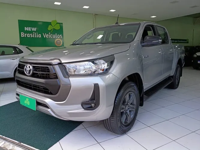 Toyota Hilux CD SR 4X4 2.8 TDI Diesel Aut. 2024