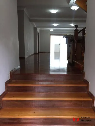 Condomínio Residencial Alphaville 3 - Casa com piscina - 5 vagas - Santana do Parnaíba