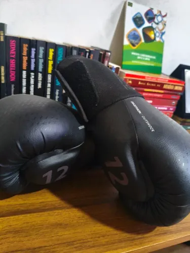 Luva de Boxe Outshock BG900 12 Oz Original Decathlon - Linha Premium