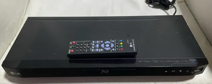 Bluray DVD LG acompanha controle original