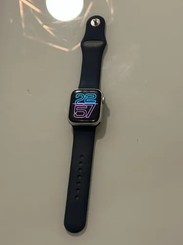 Apple Watch SE (2ª Geração) 40mm GPS + Celular
