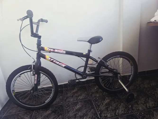 Bicicleta infantil attack