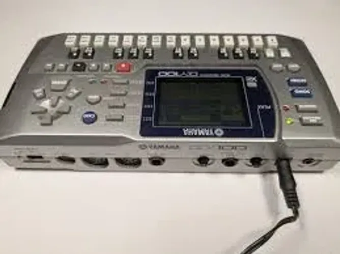 MÓDULO SEQUENCIADOR YAMAHA QY100 - 1500,00