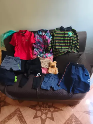 Lote de roupa de criança