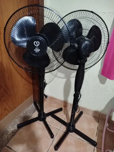 Ventilador de chão novo 