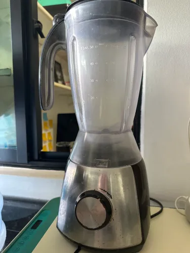 Liquidificador mondial com defeito