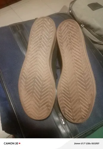 Vende se tênis Adidas